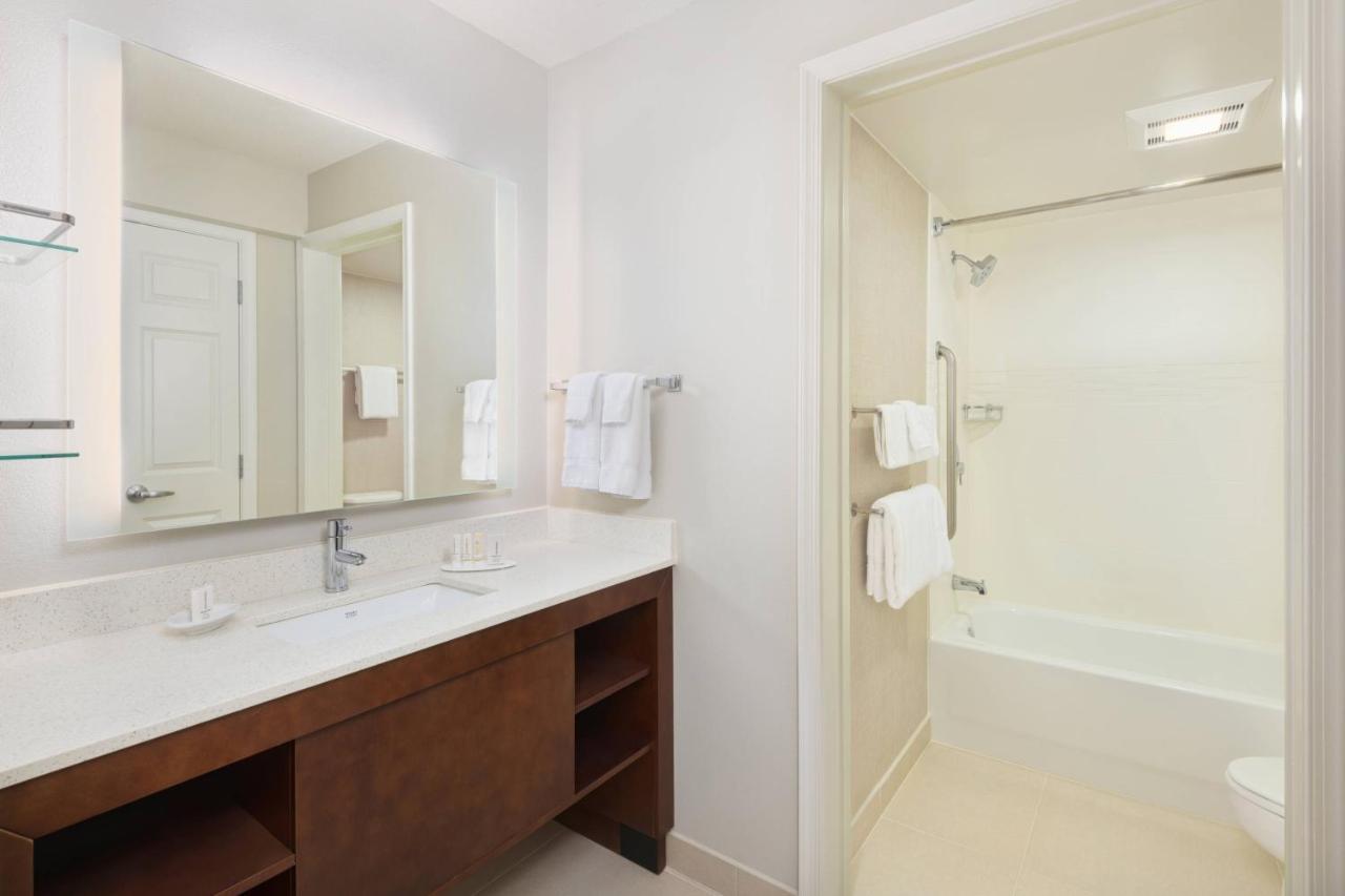 Residence Inn By Marriott Стейт Колидж Екстериор снимка