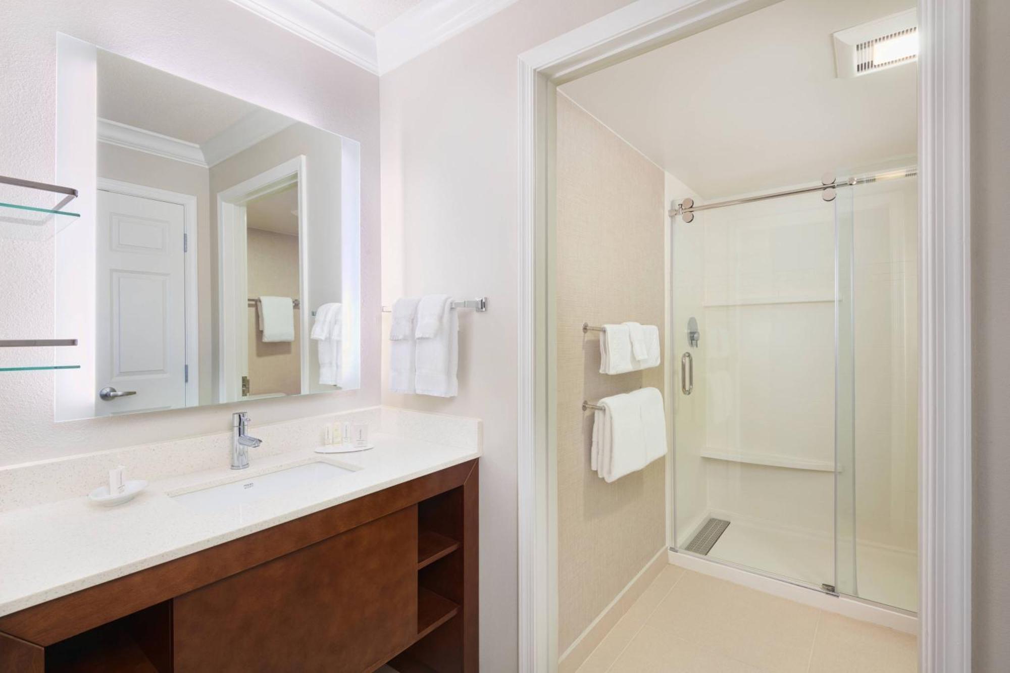 Residence Inn By Marriott Стейт Колидж Екстериор снимка