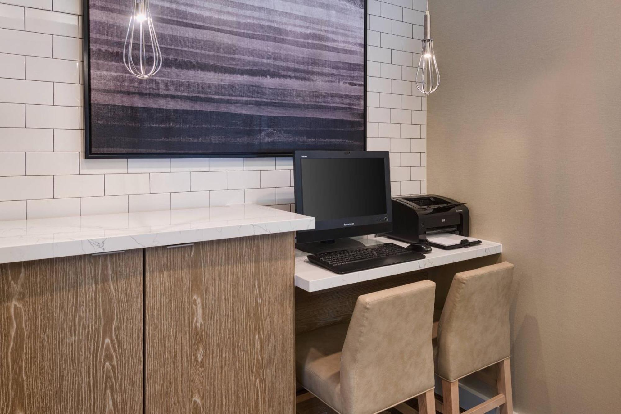 Residence Inn By Marriott Стейт Колидж Екстериор снимка